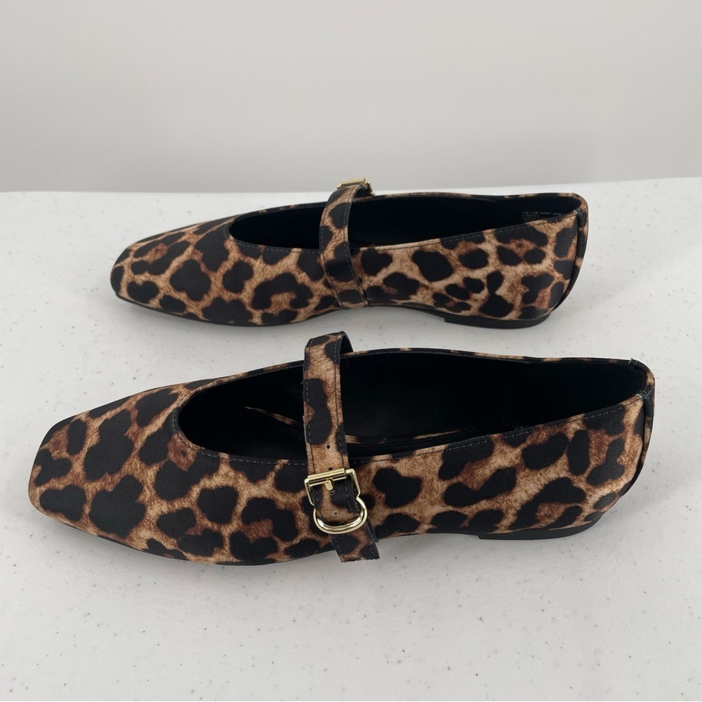 NIB Katy Perry Leopard Print Evie Mary Jane Gold Hardware Flats Size 5.5M Casual - Picture 4 of 9